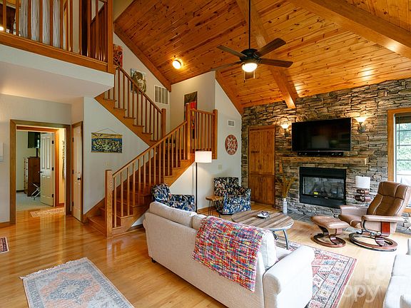 5th image of 222 Creekside Way #D301