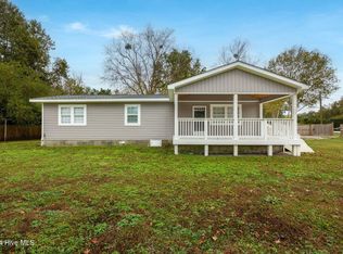 301 Carlson Dr, Midway Park, NC 28544