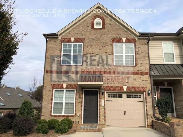 1042 Richmond Park Dr, Winston Salem, NC 27103