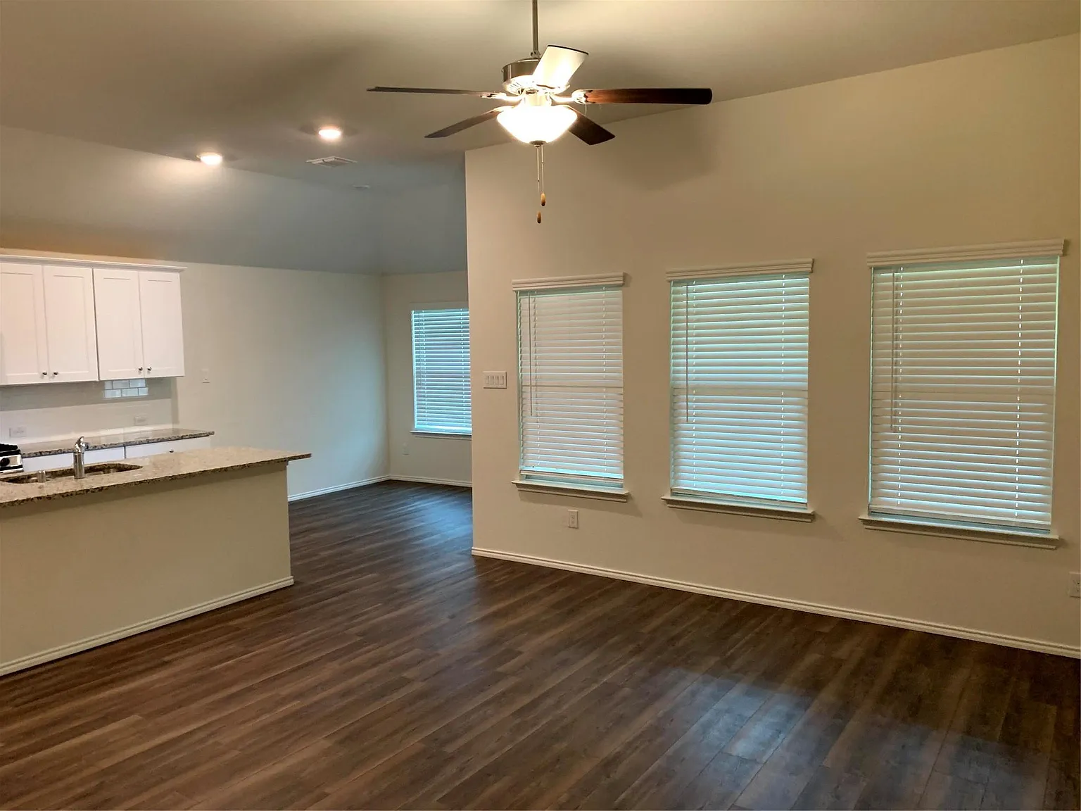 3 bed, 1536 sqft, $2,100 — Photo 4