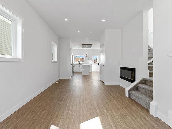 5th image of 12427 47th St NW