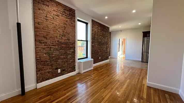 Rented by Lockbox Realty | media 14