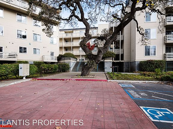 3rd image of 929 E El Camino Real APT 129J