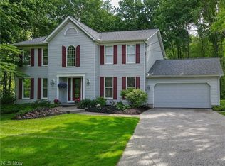 17675 Auburn Rd, Chagrin Falls, OH 44023