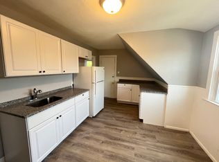 37 Marble St FLOOR 3, Springfield, MA 01105