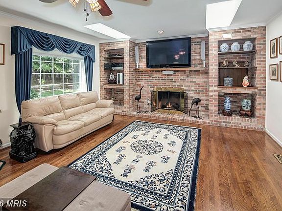 3rd image of 10327 Hickory Forest Dr