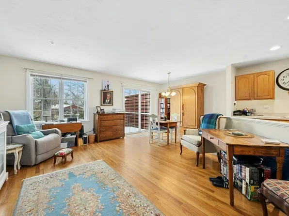 22 Village Way Unit 22, Rutland, MA 01543