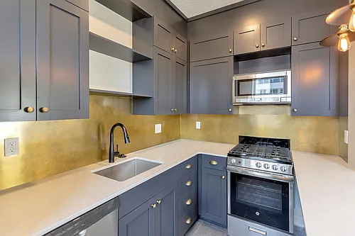 Floor plan 208