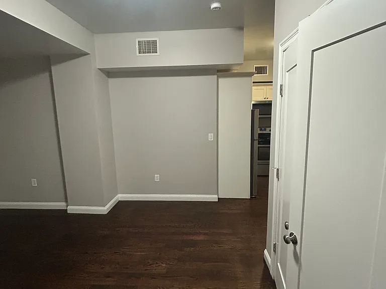 11 Merrymount Rd #1R — Photo 5
