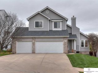 16611 Taylor St, Omaha, NE 68116