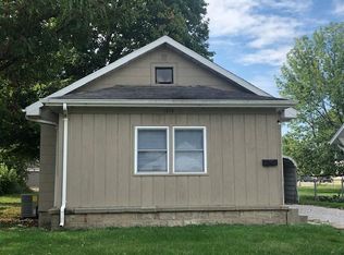 2209 Broadway Ave, Mattoon, IL 61938