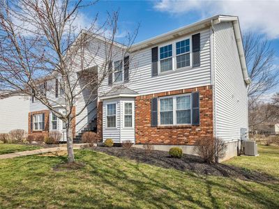 1446 Surrey Ln, Saint Peters, MO, 63304