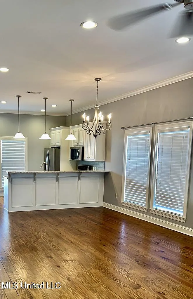2 bed, 2.0 bath, 1236 sqft, $1,800 — Photo 4