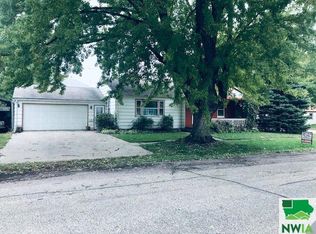 1011 Lincoln St, Boyden, IA 51234