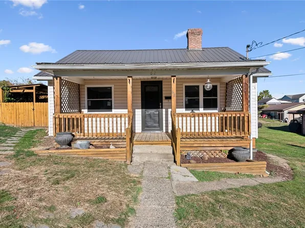 62 Hickory St, Ellsworth, PA 15331