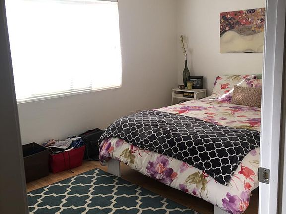 4th image of 1639 Oliver Ave