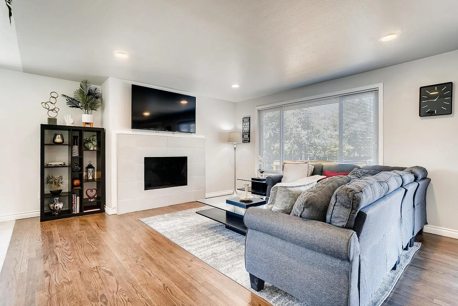 5 bed, 2330 sqft, $6,500 — Photo 4