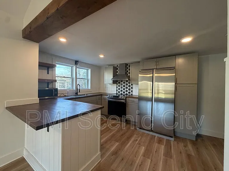 607 Franklin St — Photo 9