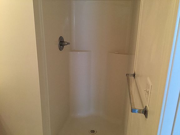 5th image of 195 Northbrook Ln APT 103