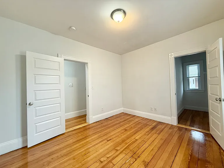 15 Romsey St #3 — Photo 10