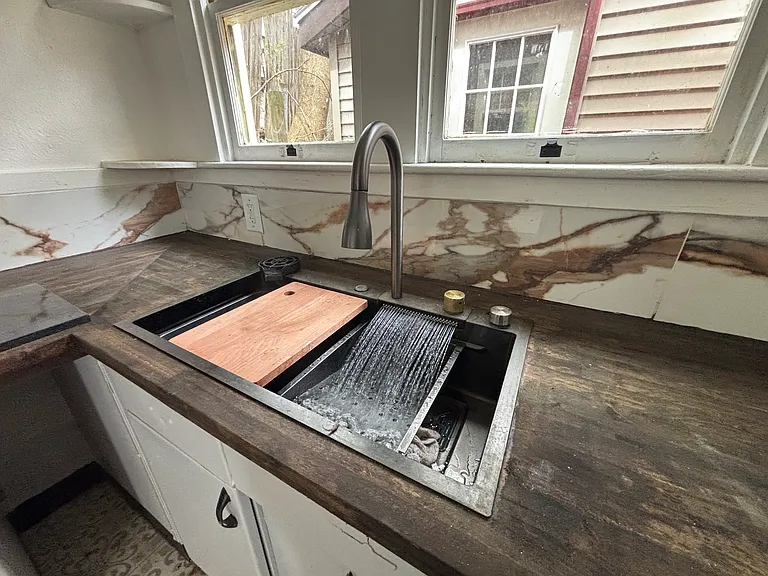 1 Easterly Pl — Photo 9