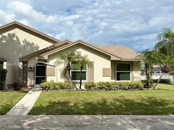9370 Boca Gardens Pkwy APT D, Boca Raton, FL 33496