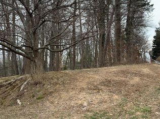 13901 Robey Rd, Silver Spring, MD 20904