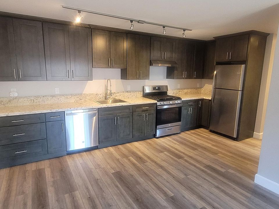 1st image of 1604 Jordan Dr APT 22