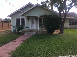 1212 Cantrell Ave, Jourdanton, TX 78026