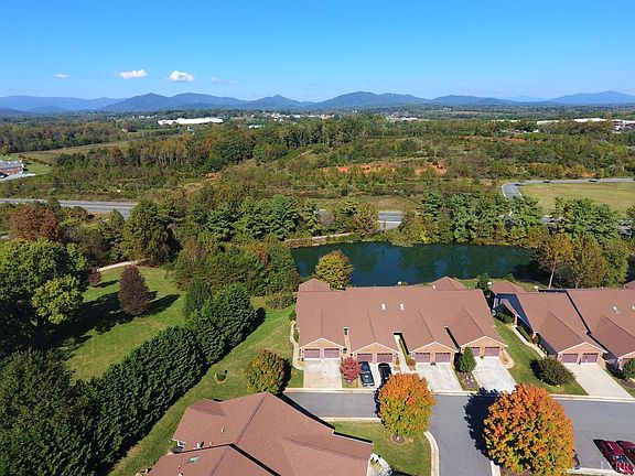 2nd image of 1285 Valley Vista Ln