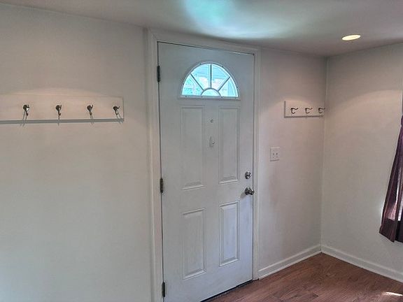 5th image of 690 Park Ave