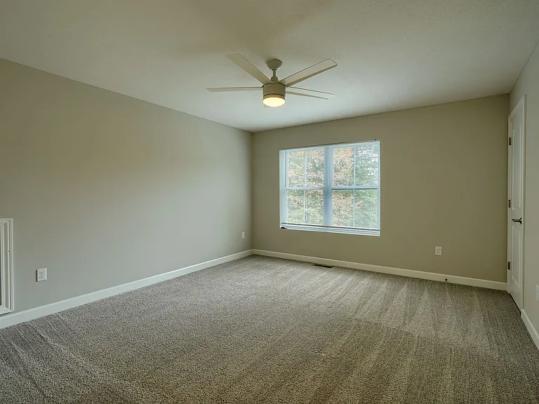 273 Hyatts Rd — Photo 10