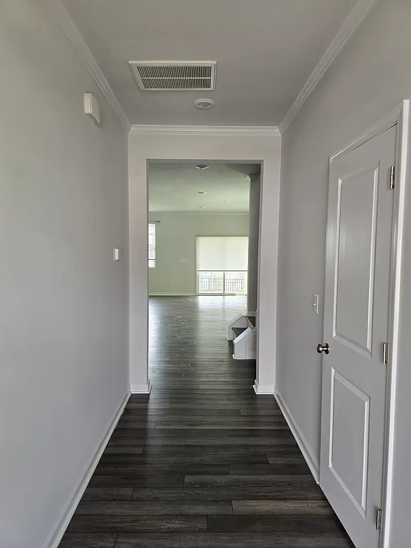 3 bed, 2.5 bath, 1754 sqft, $2,095 — Photo 4