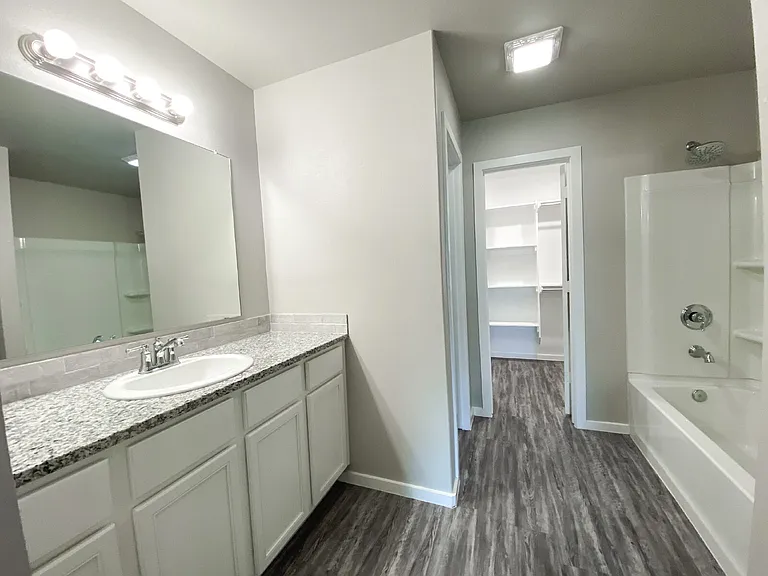 1905 Langford Ave #2 — Photo 8