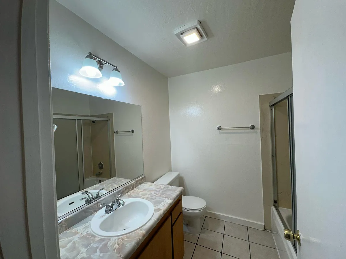 Building Photo - 22230 S. Garden Ave, Hayward CA 94541