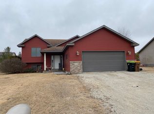 472 5th Ave SE, Dover, MN 55929