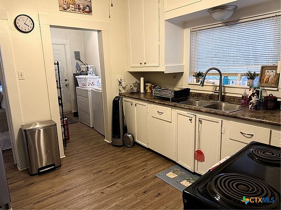 5th image of 311 W Clayton St