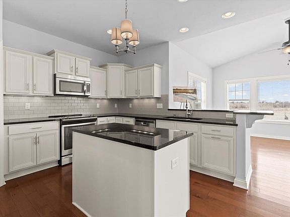 4th image of 1320 Prairie Creek Blvd