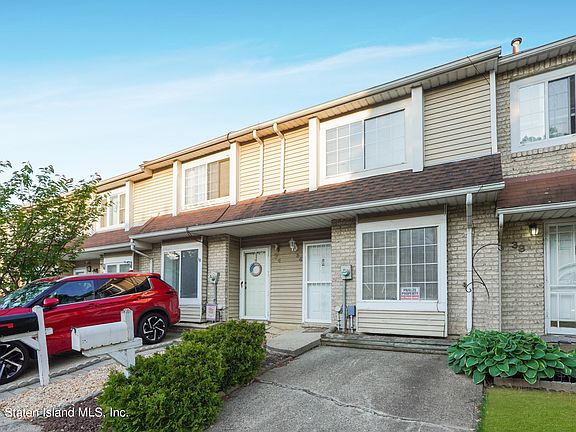 2nd image of 36 Eleanor Pl