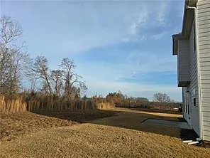 647 Skye Dr — Photo 24