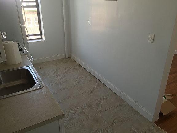 3rd image of 3106 42nd St #19