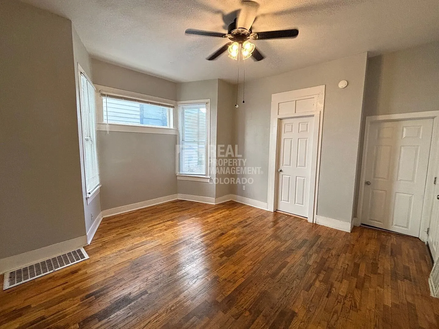 Downtown Colorado Springs Gem with Classic Charm — Photo 2