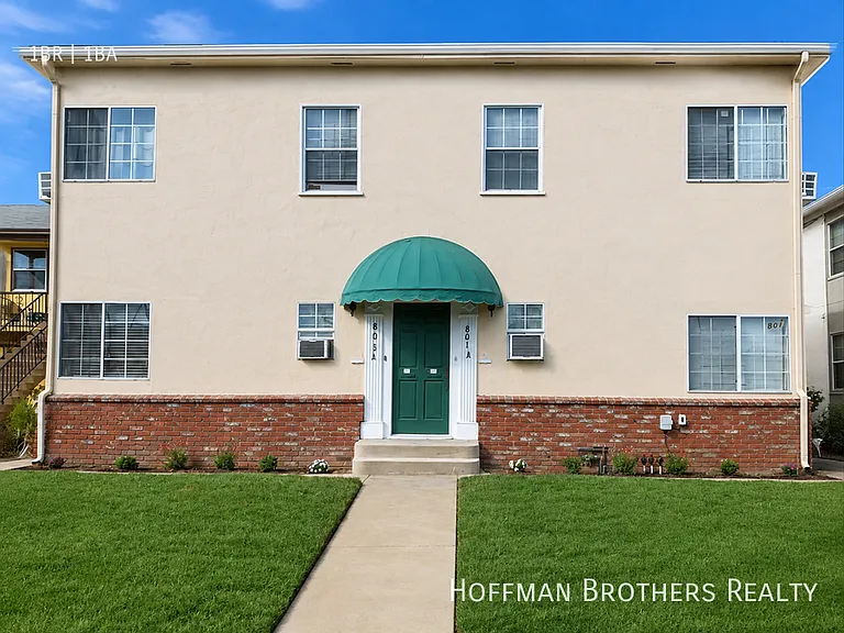 805 W Glenoaks Blvd #807 — Photo 3