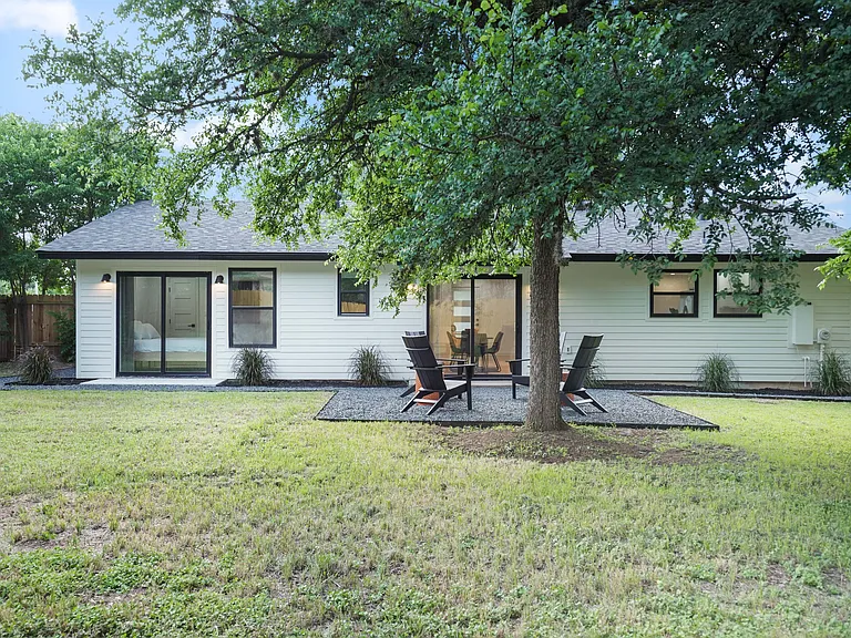 2304 Aldford Dr — Photo 30