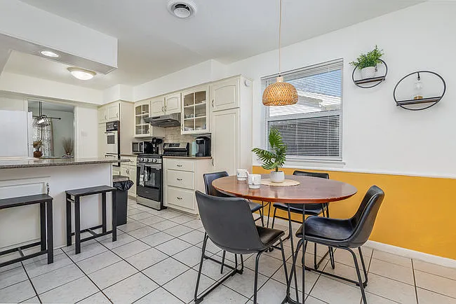 2404 Crestview Cir — Photo 13