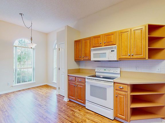5th image of 4389 Heathford Ct