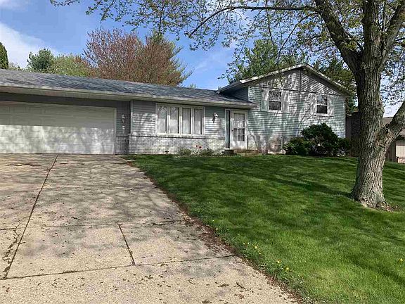 2nd image of 3415 Carrara Ln