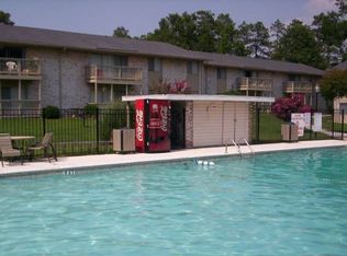 121 Russell Rd APT 202, Cayce, SC 29033