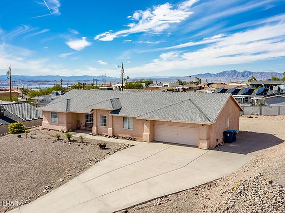 3rd image of 3625 Pelican Dr