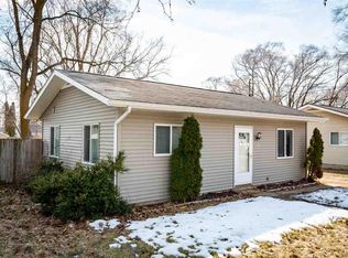 1307 Robert St, Mt Pleasant, MI 48858